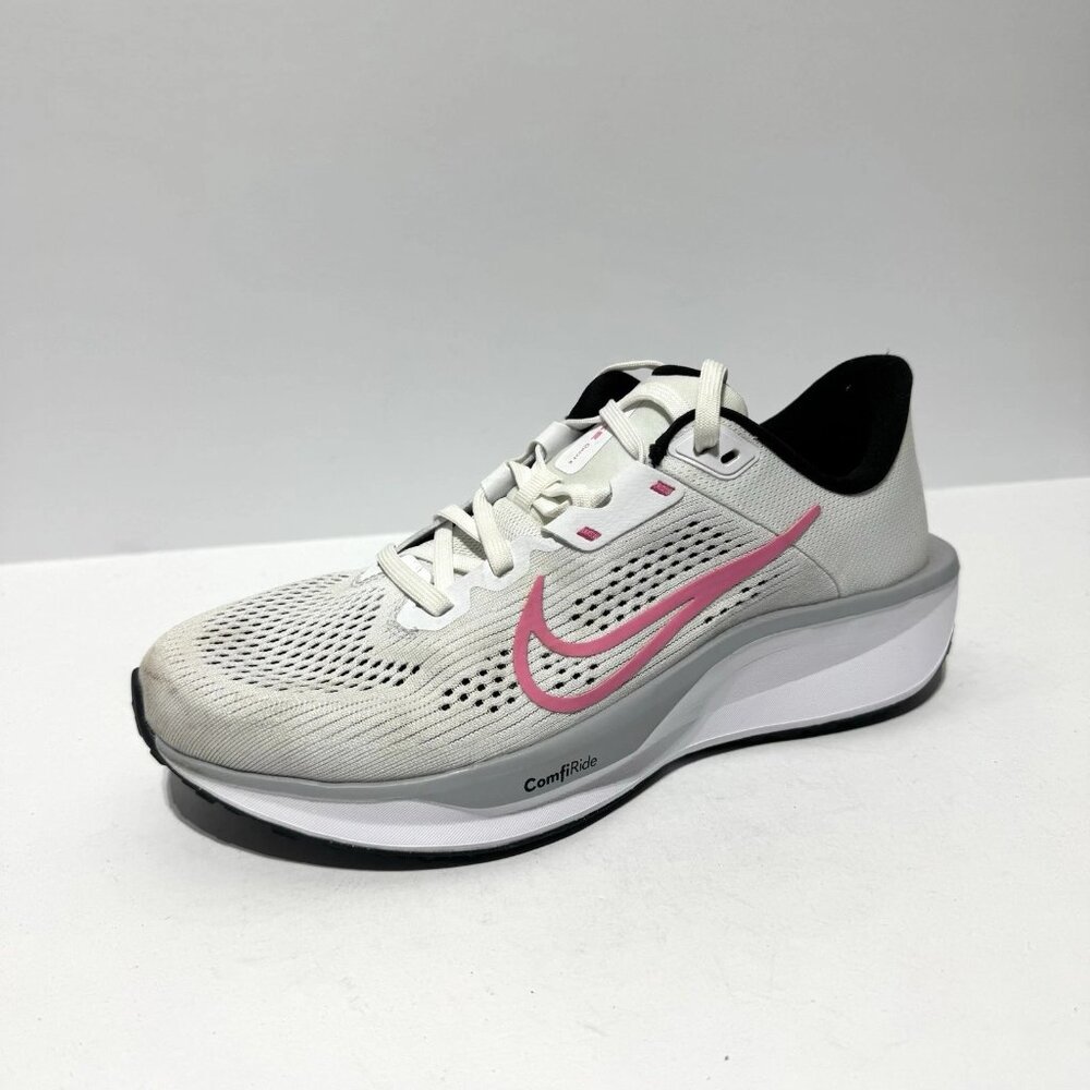 Nike Women’s Quest 6 Running Shoes Size 8.5 M